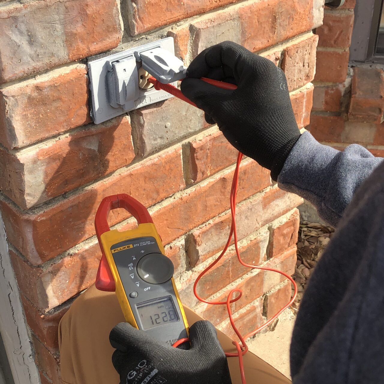 plug testing electrical repairs